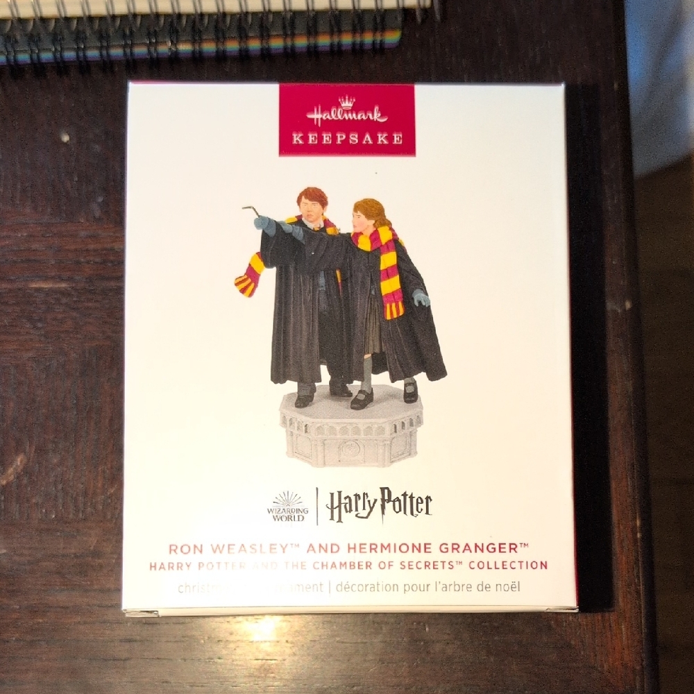 Hallmark Keepsake Harry Potter Ornament featuring Ron And Hermione. Never Opened